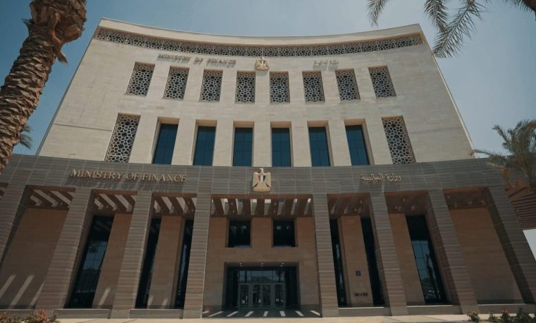 مكاسب-الجنيه-تُقلص-أعباء-الدين-العام-بـ8-مليارات-جنيه-شهريًا