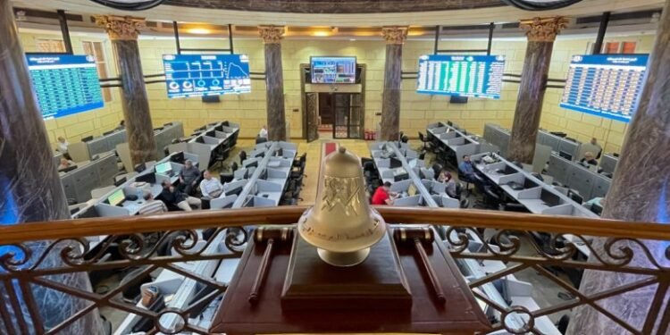 الرقابة-المالية-تلزم-الشركات-المقيدة-بتشكيل-لجنة-الترشيحات-والمكافآت-والتقارير