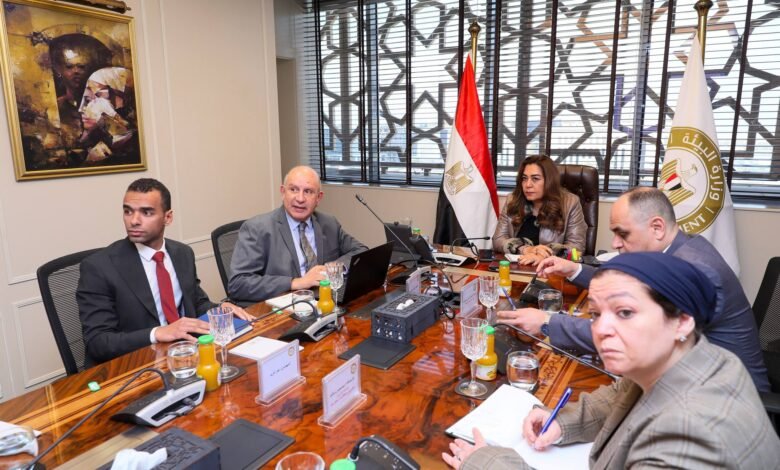 “البيئة”-تبحث-مع-صندوق-“تحيا-مصر”-تعزيز-الاستثمار-بالمحميات-الطبيعية