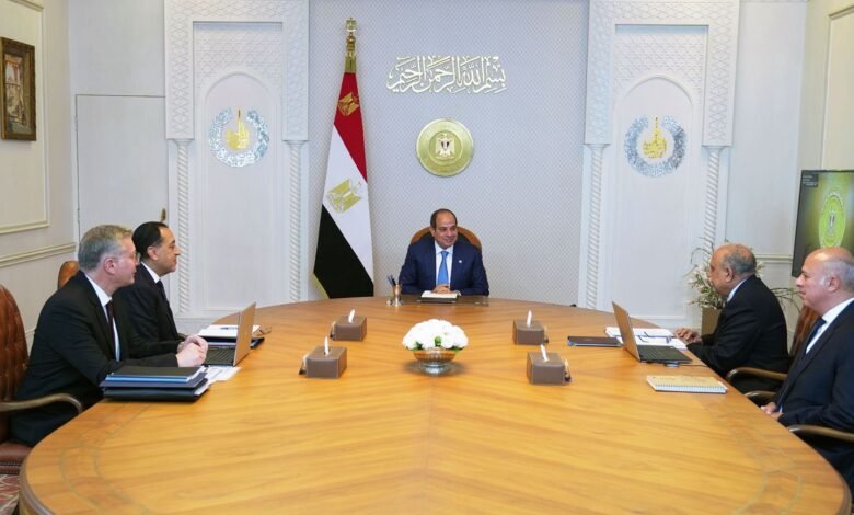 “السيسي”-يوجه-بتأسيس-بنية-تحتية-متكاملة-لاستقبال-واردات-الغاز-المسال