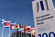 الاستثمار-الأوروبي-و”إيني”-يوقعان-اتفاقية-بـ-500-مليون-يورو-لإنشاء-مصفاة-بمقاطعة-بافيا-الإيطالية